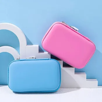 8 pezzi EVA Bag Kit per assistenza sanitaria per bambini Materiale di sicurezza Spazzola a setole morbide Kit per toelettatura neonato Termometro Tagliaunghie Pettine