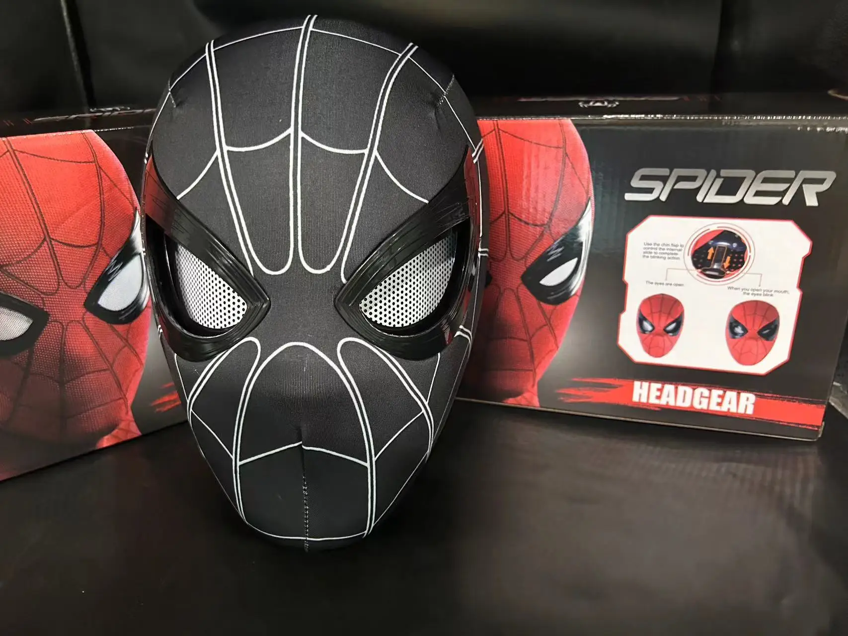 SXDHOCDZ Maschera integrale di Spider-Man con occhi mobili, perfetta per il  divertimento di Halloween(A) : : Giochi e giocattoli