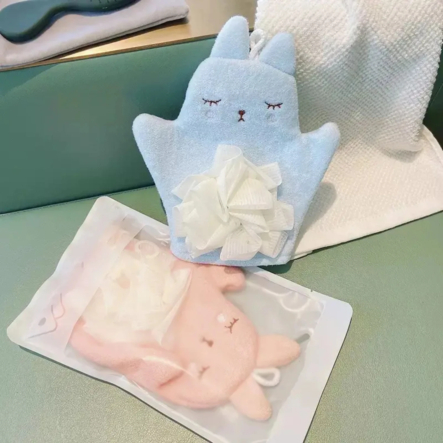 Adorable Bear Children's Bath Towel for Little Ones