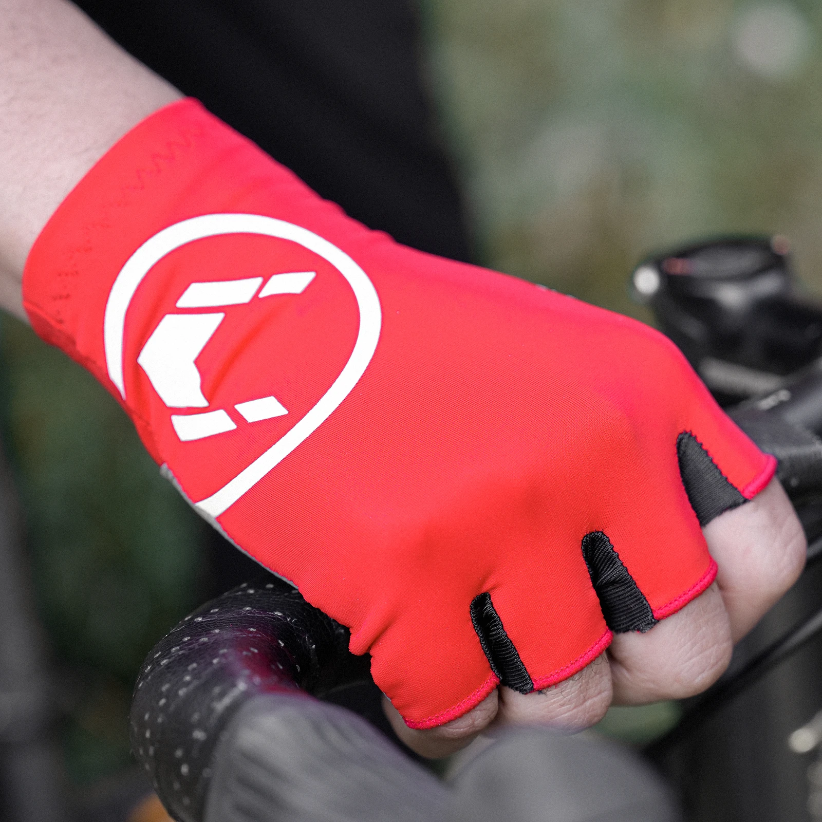 Bicycle Gel Half Finger Gloves Anti Slip Sweat Proof Shockproof Mountain Bike Road Armguard Portable Half Finger Bicycle Gloves 3