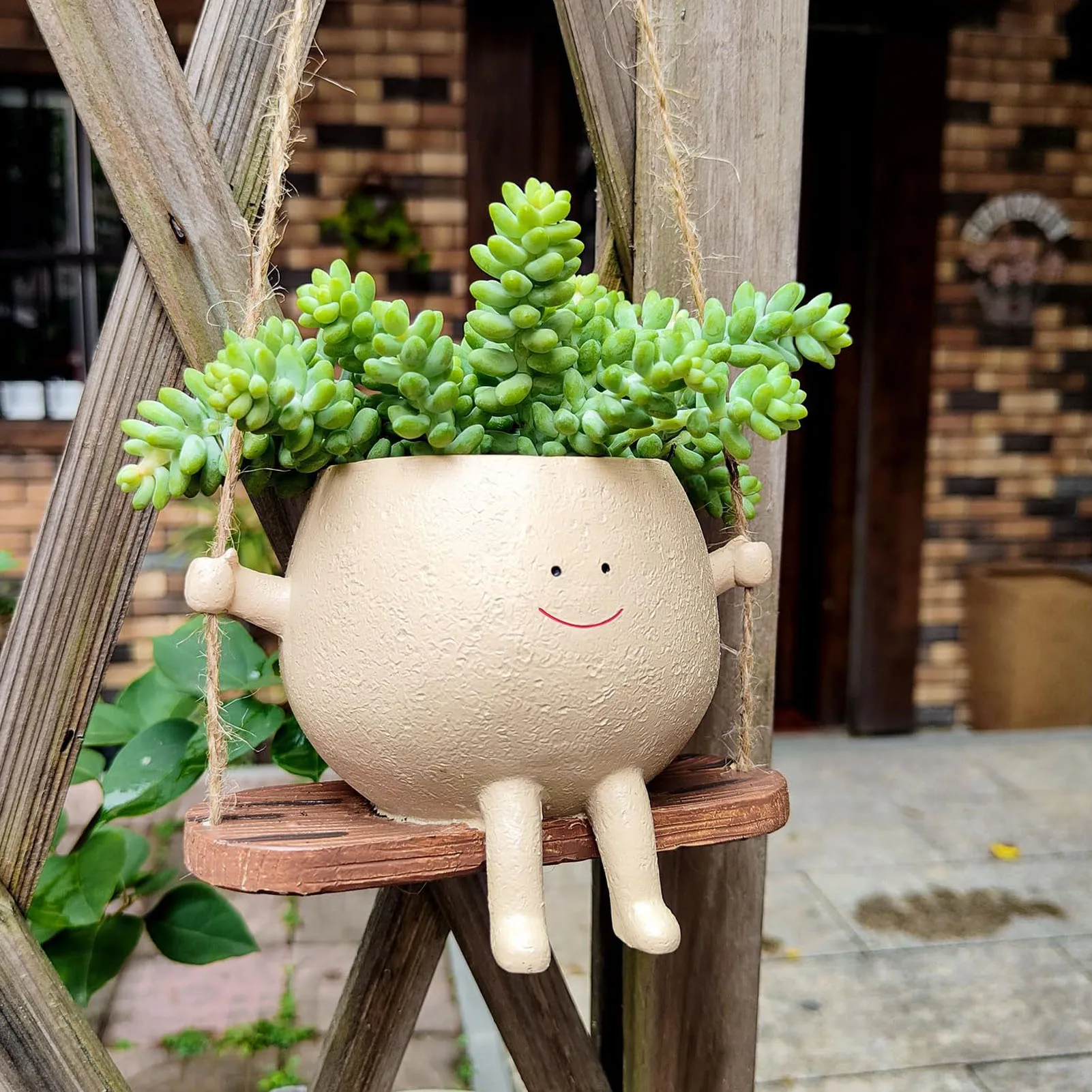 

Swing Face Flower Pot Lovely Unique Resin Hanging Planter With Rope For Succulent Plants Garden Courtyard Landscape Layout Props