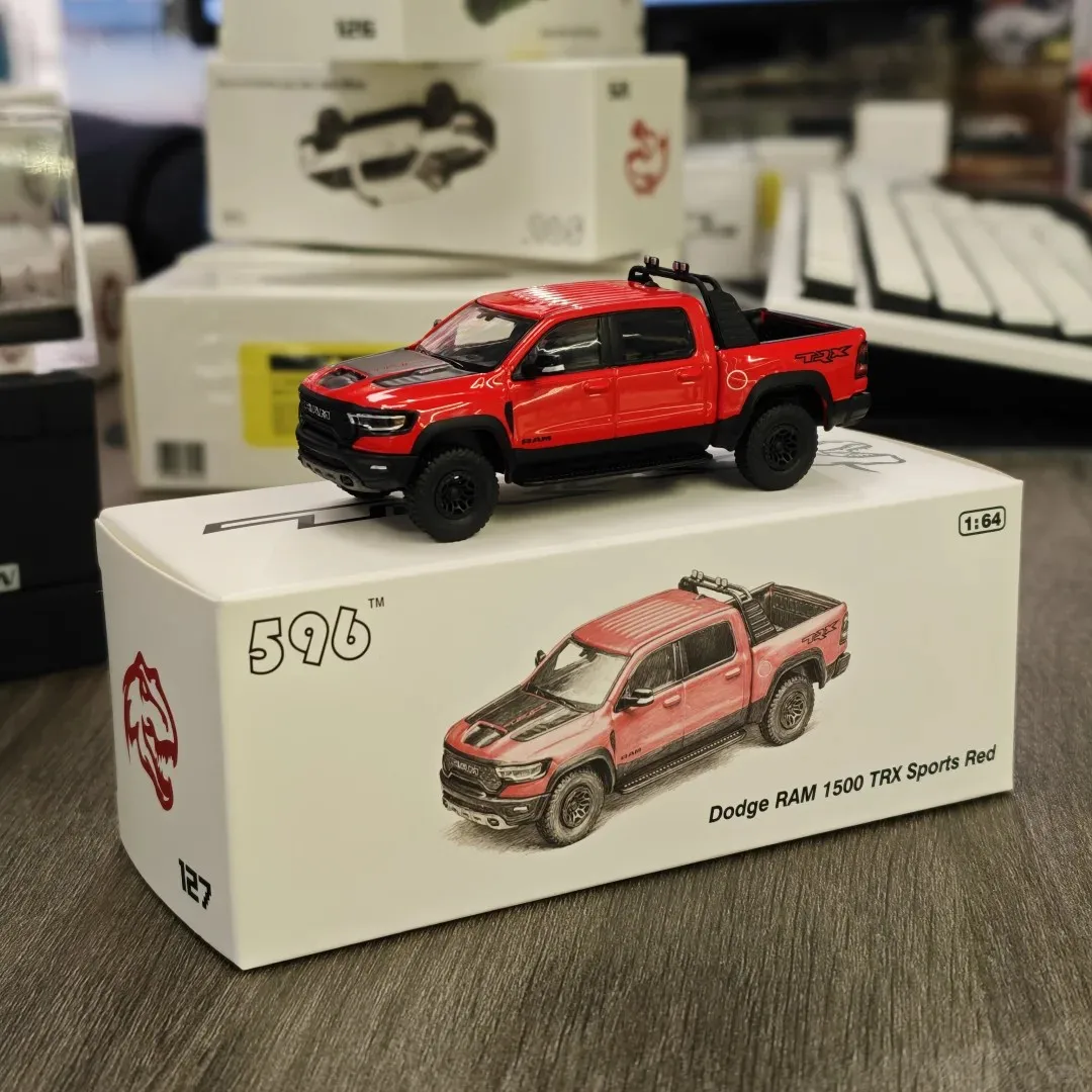 Novo em Estoque 596 1:64 Dodge Ram 1500 Trx Pickup Miniatura em