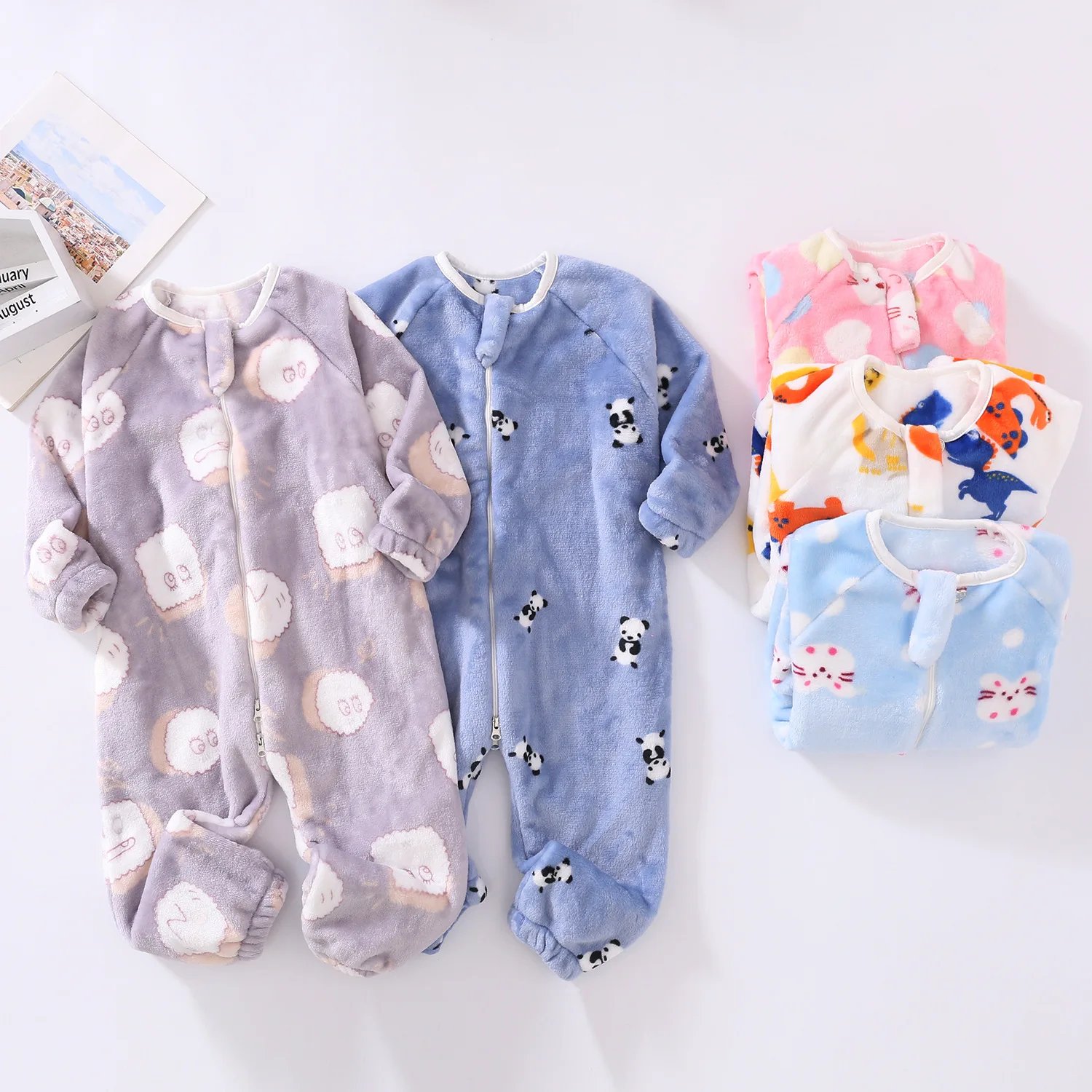 

2022 Autumn Winter Flannel Sleeping Bag Cute Children's Winter Suit Soft One-Piece Pajamas For Infant Anti-Kick Baby Girl Romper