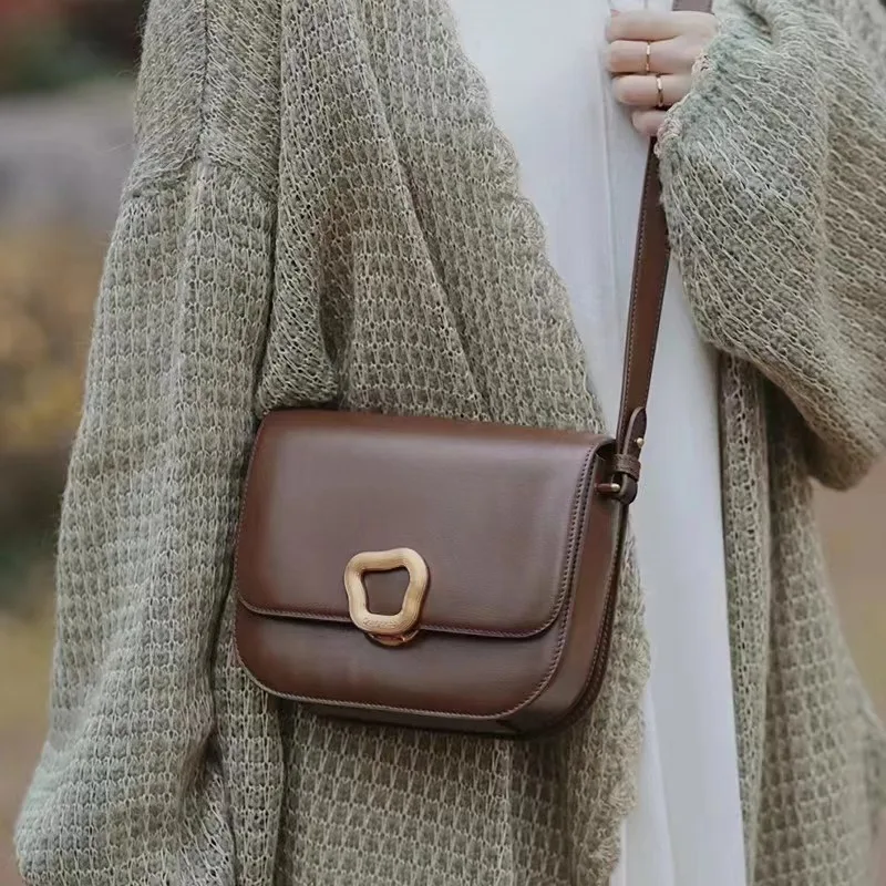 Songmont-Bolso cuadrado pequeño de mano para mujer, bolsa de Tofu de un solo hombro, bolso oblicuo con correa, sentido avanzado, mediano, nuevo estilo