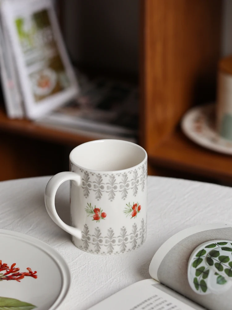 

German Water Cup Retro Raspberry Cup Glazed Ceramic Mug