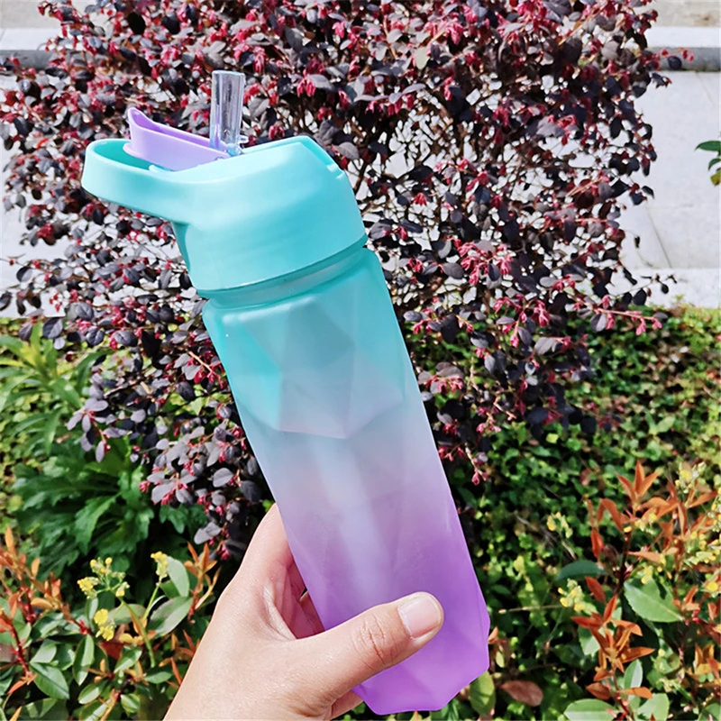 Sports Water Bottle 1L, BPA Non-Toxic Plastic Drinking Bottle, Leakproof  Design for Teenager, Adult, Sports, Gym, Fitness, Outdoor, Cycling, School  & Office with Cleaning Brush 