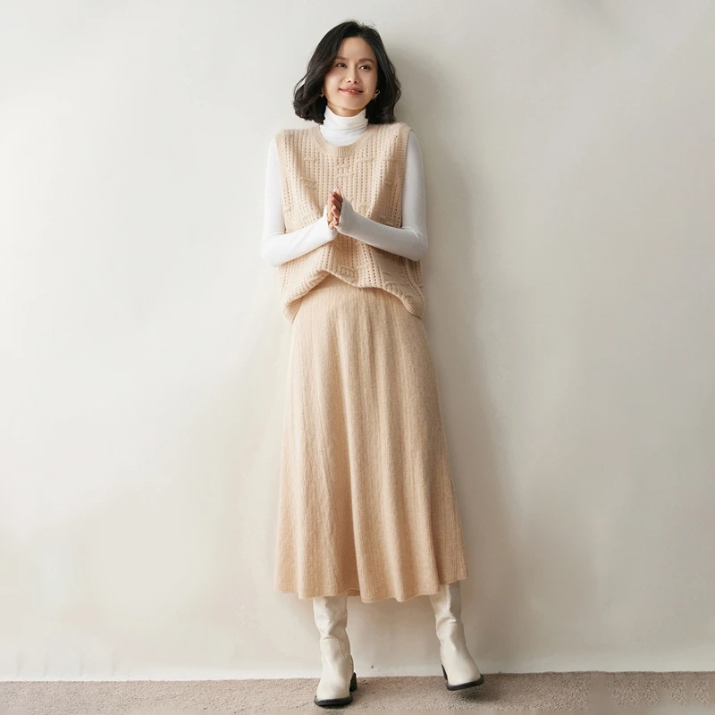 Cashmere skirt comfort feature