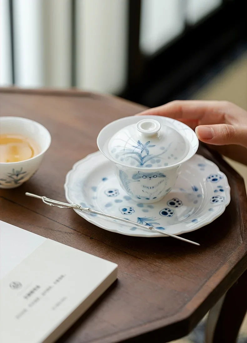 Description Picture 6 of itemHand Painted Cute Cat Jade Porcelain Gaiwan Set For Tea Chinese White Tureen Bowl Kung Fu Tea Chawan Cups Tea Ceremony