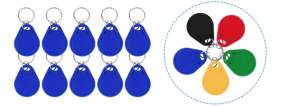 Klíčenky s informacemi o materiálu a frekvenci