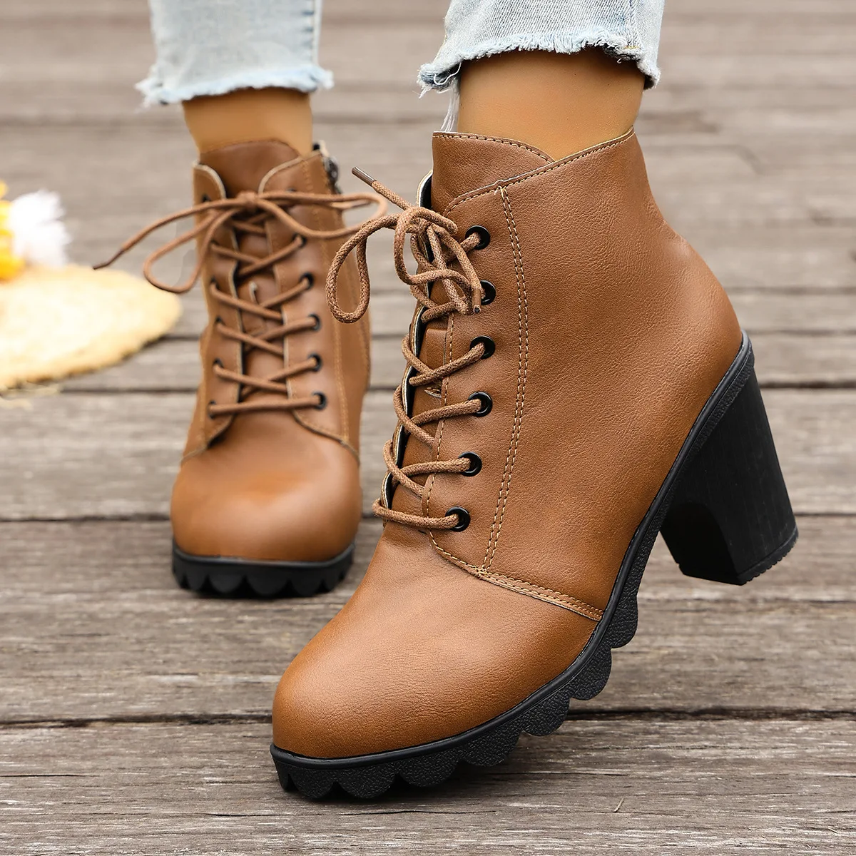 2025 Winter New Women Boots Cross-border British-style High-heeled Ankle Boots for Export, Large Size, Thick Heel, Side Zipper