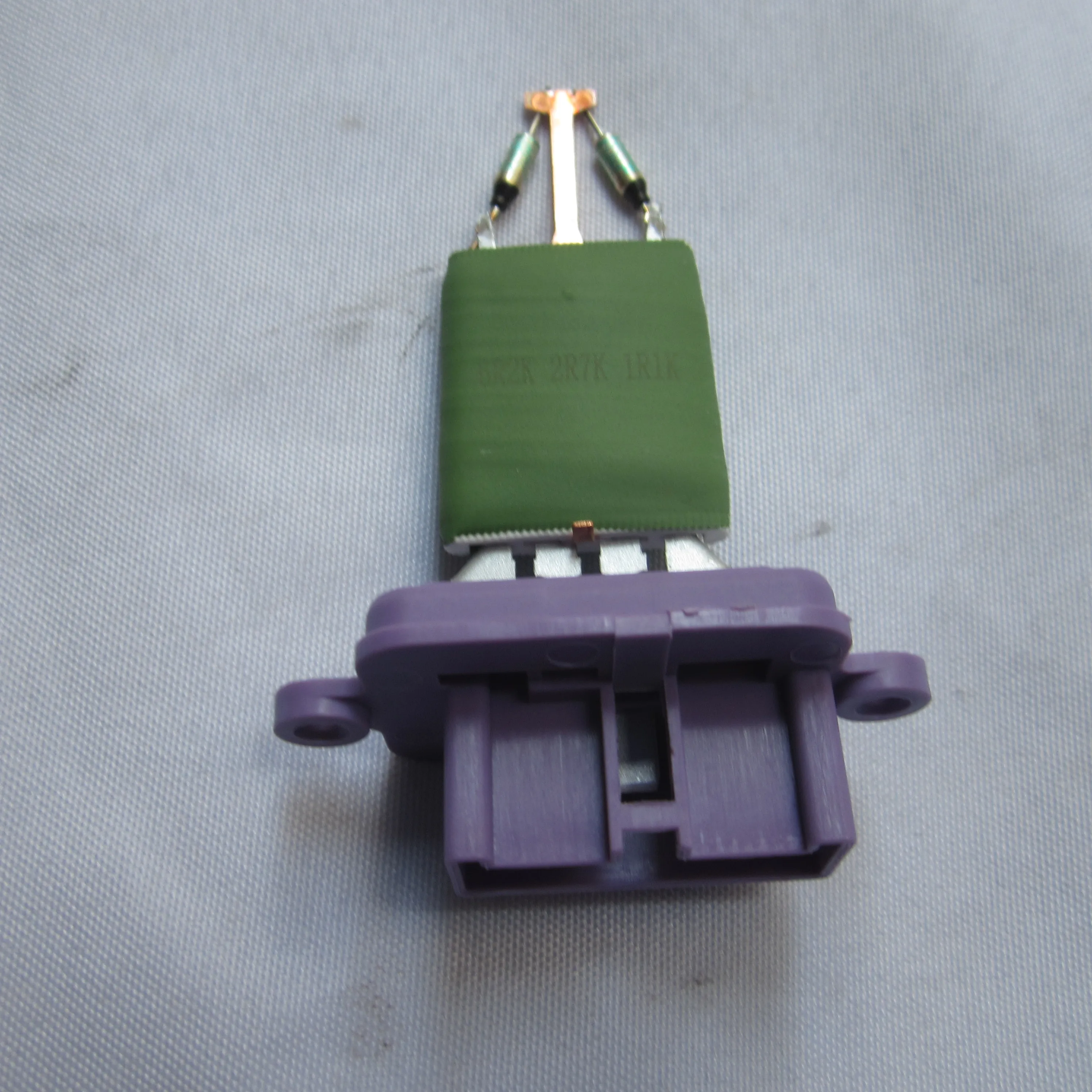 Auto AC Heater blower motor resistor for IVECO STRALIS A5150030 42538440 F3BE0681E F3BE0681A F3BE3681B 42553955 6R2K 2P7K 1R1K