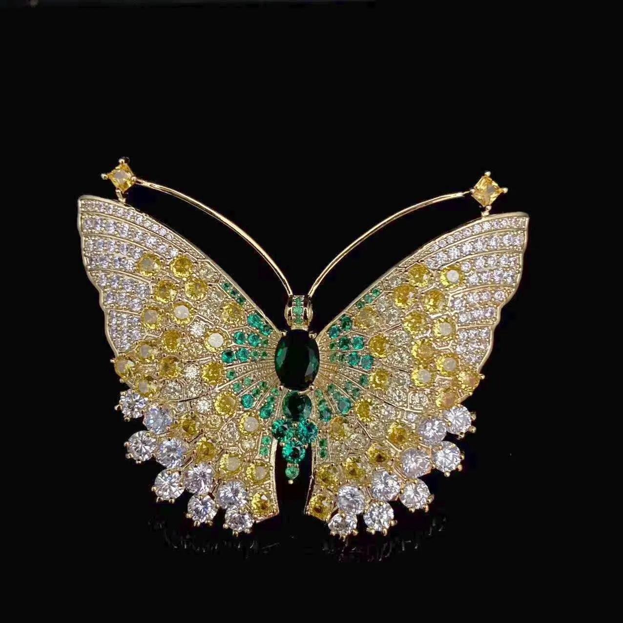 

New Fashion Luxury Heavy Industry Butterfly Elegant Exquisite Pin Coat Corsage Women's Brooch Jewelry