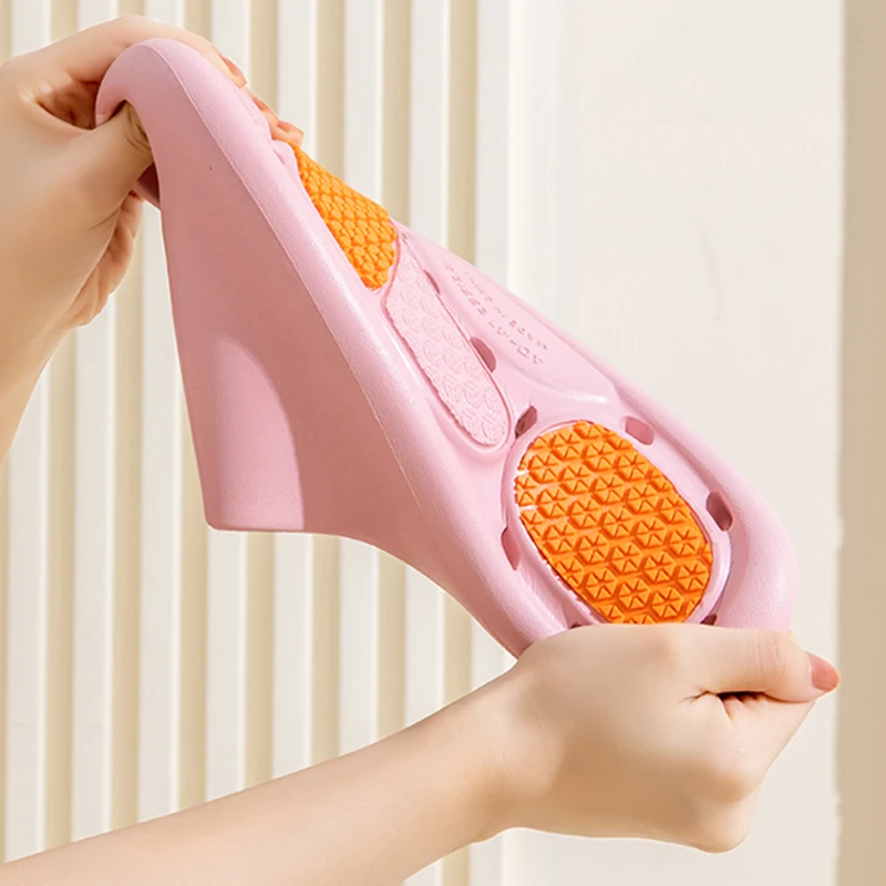 Home Bathroom Non-Slip Slippers Women Soft Sole Platform Couple House Slippers Summer Comfortable Flat Heel Indoor Slides 2025 3