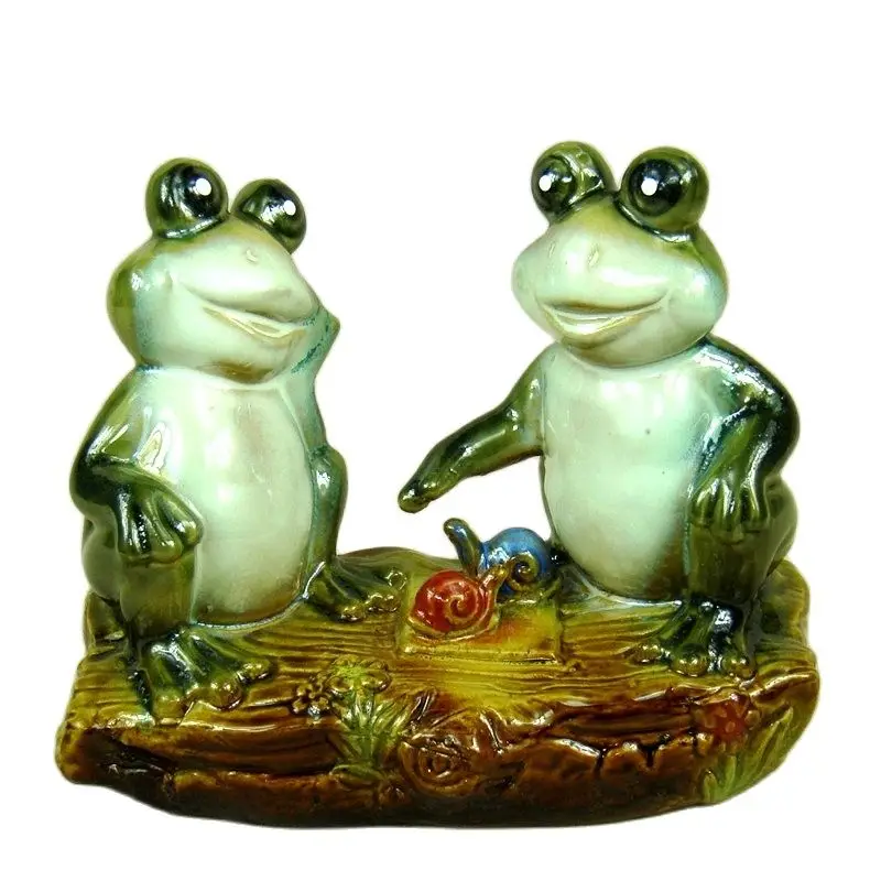 

Porcelain Lovers Frog Statue Handmade Ceramics Frog Couple Sculpture Snail Craft Ornament Valentine's Day Decor Wedding Present