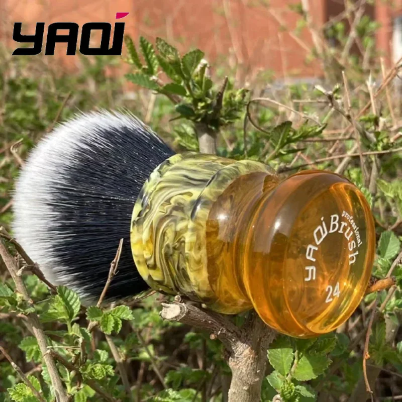 2026 야키 프로페셔널 24MM 남성용 습식 면도 브러쉬 | 사그라다 패밀리아 블랙/화이트 턱시도 합성섬유 레진 핸들