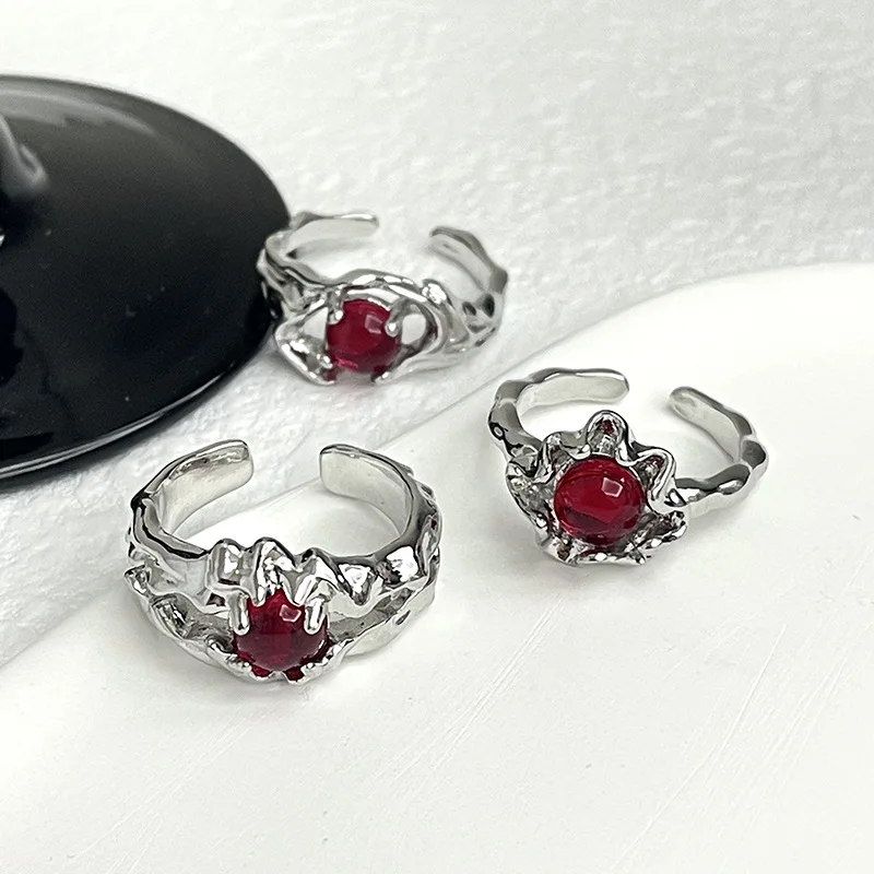Gothic Red Opal Irregular Natural Stone Rings Red Stone Rings for Women Y2K Animal Tail Spider Ring Aesthetic Creative Jewelry finger ring,animal ring