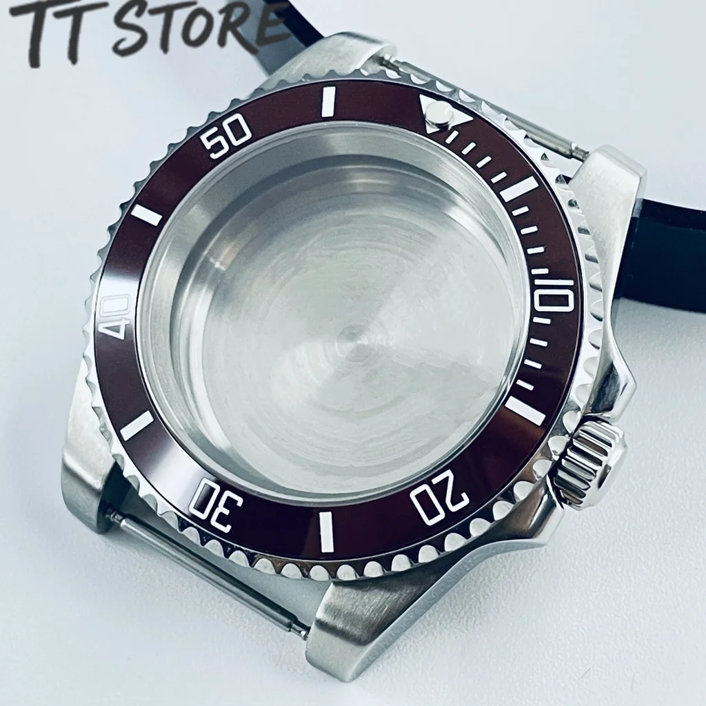 Sleek Silver 40mm Watch with Ceramic Bezel & Sapphire Case - Unisex Design