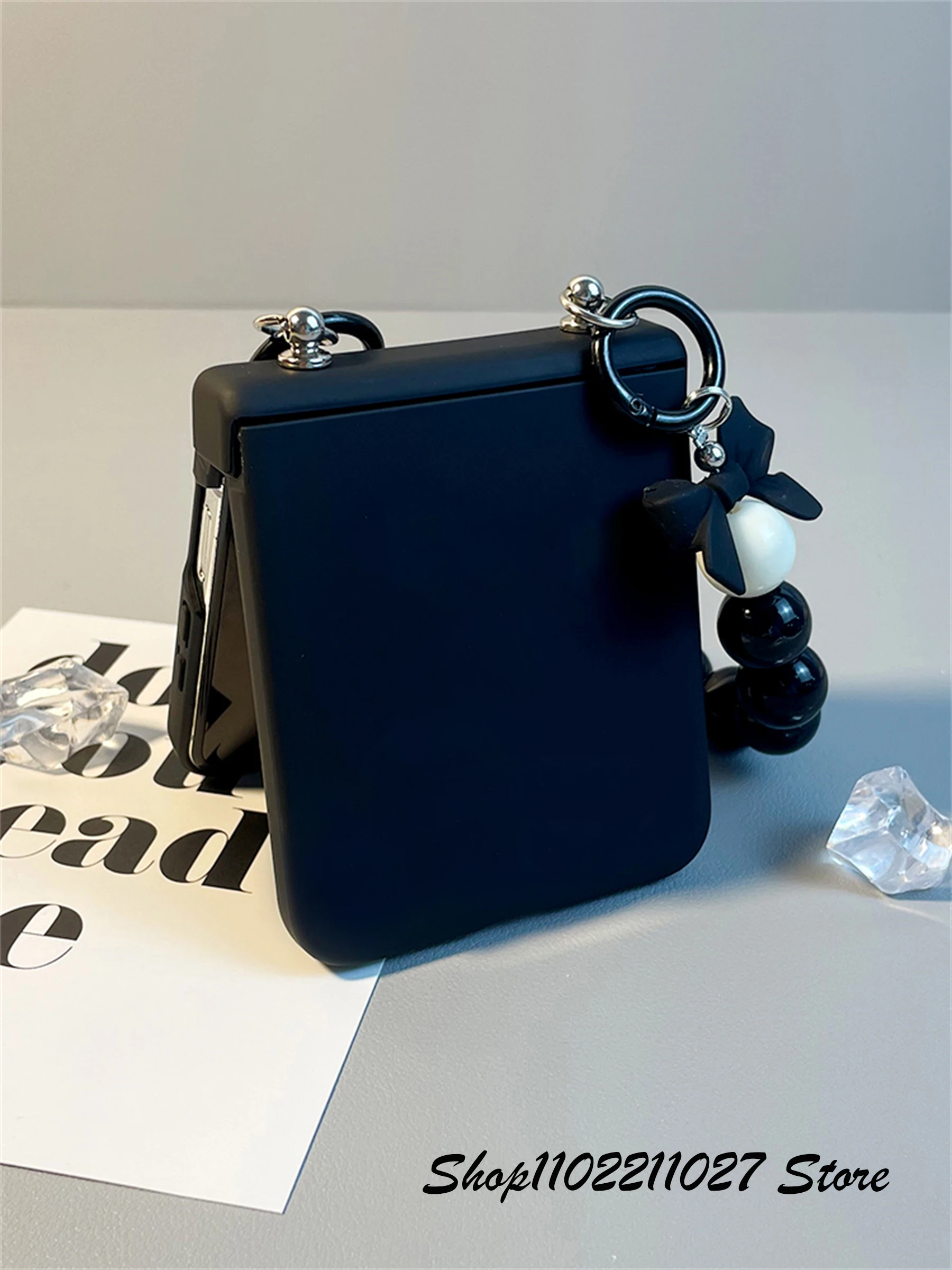 Luxury Korean 3D Bow Bead Bracelet Chain Black Phone Case - Portable Cover