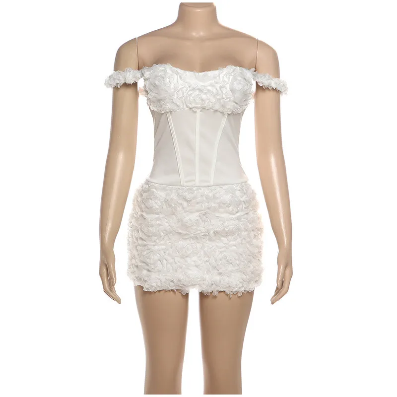 Damen-Minikleid mit weißen Blumenapplikationen, schulterfrei, ärmellos, Taille, Cinching, Korsett, Detaillierung, Kleider, Abendparty, Vestidos – Detail 1