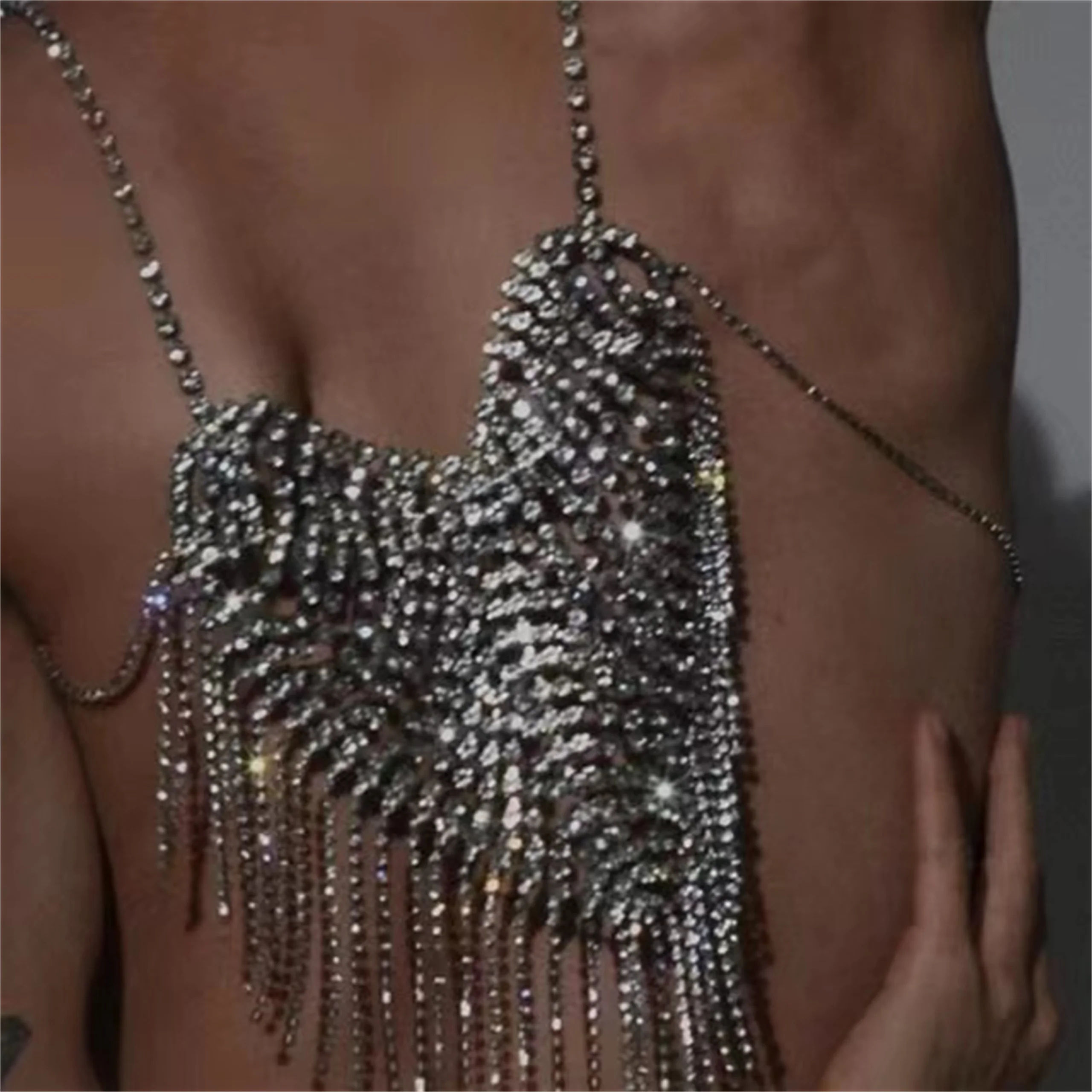 Fashion luxury trend shiny crystal heart-shaped tassel women's back chain necklace summer beach Rhinestone body chain jewelry