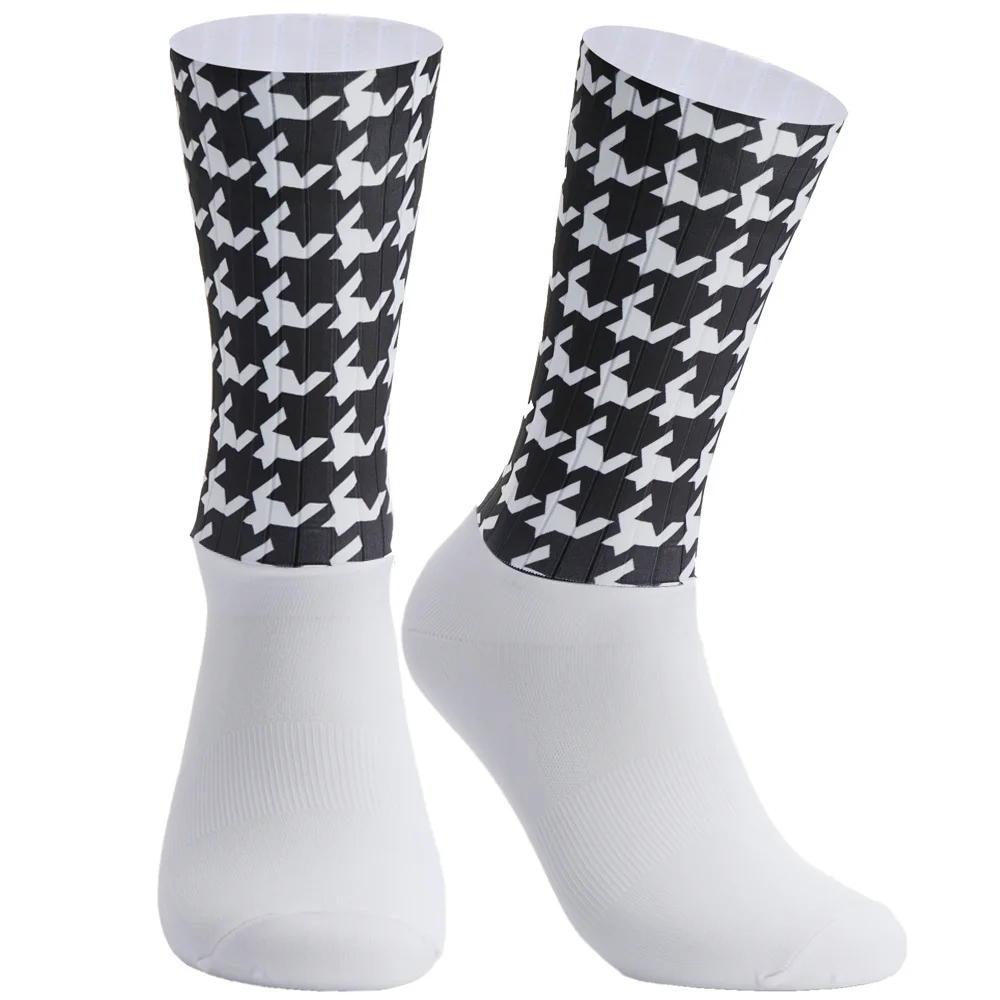 Anti Slip Seamless Cycling Socks Integral Moulding High-tech Bike Sock Compression Bicycle Outdoor Running Sport Socks sports socks,cycling socks,fitness sports socks,compression socks,sport socks