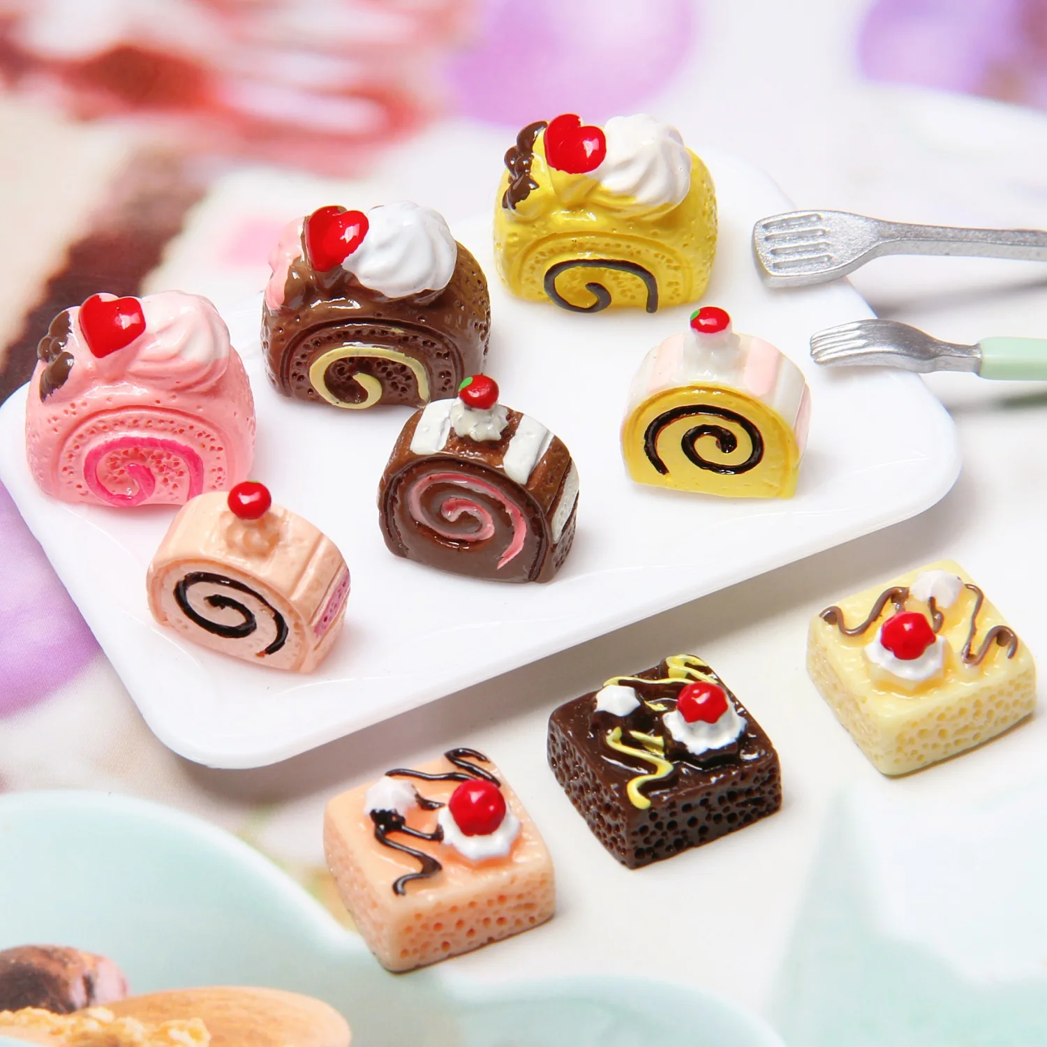 Kitchen Toys 10Pcs Artificial Fake Miniature Bakery Cake Bread Food Fruit DollHouse Kitchen Toy Craft DIY