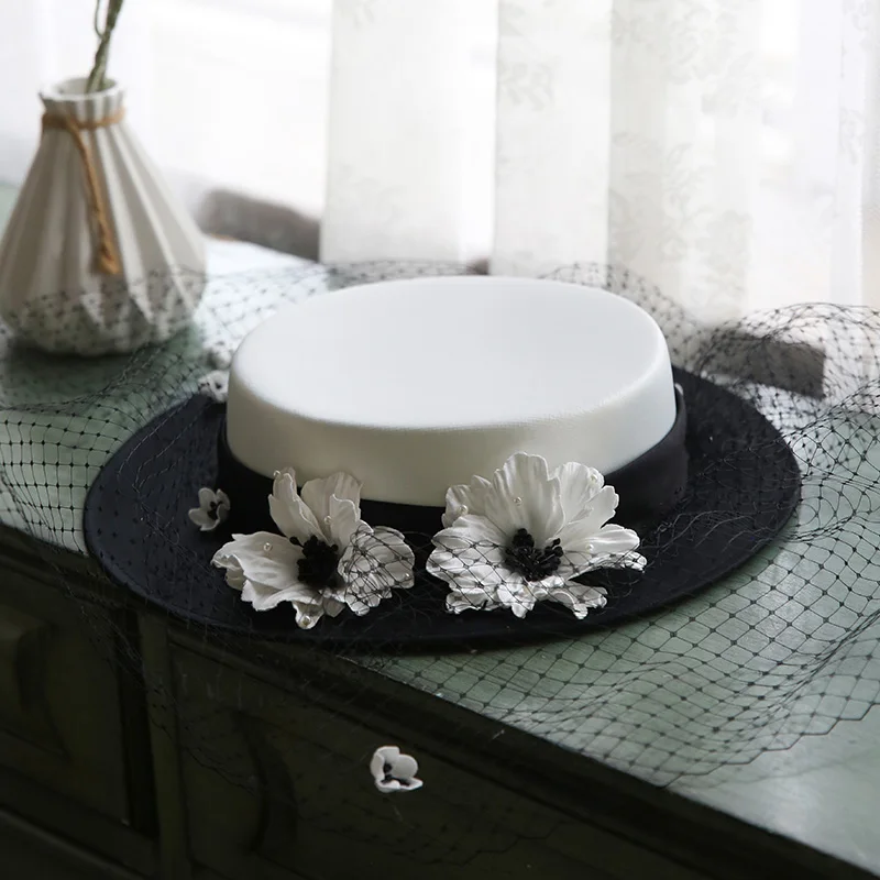 

2022 French Style Black White Satin Wedding Hat Flower Face Veil Women Fascinators Vintage Bride Church Cocktail Party Headwear