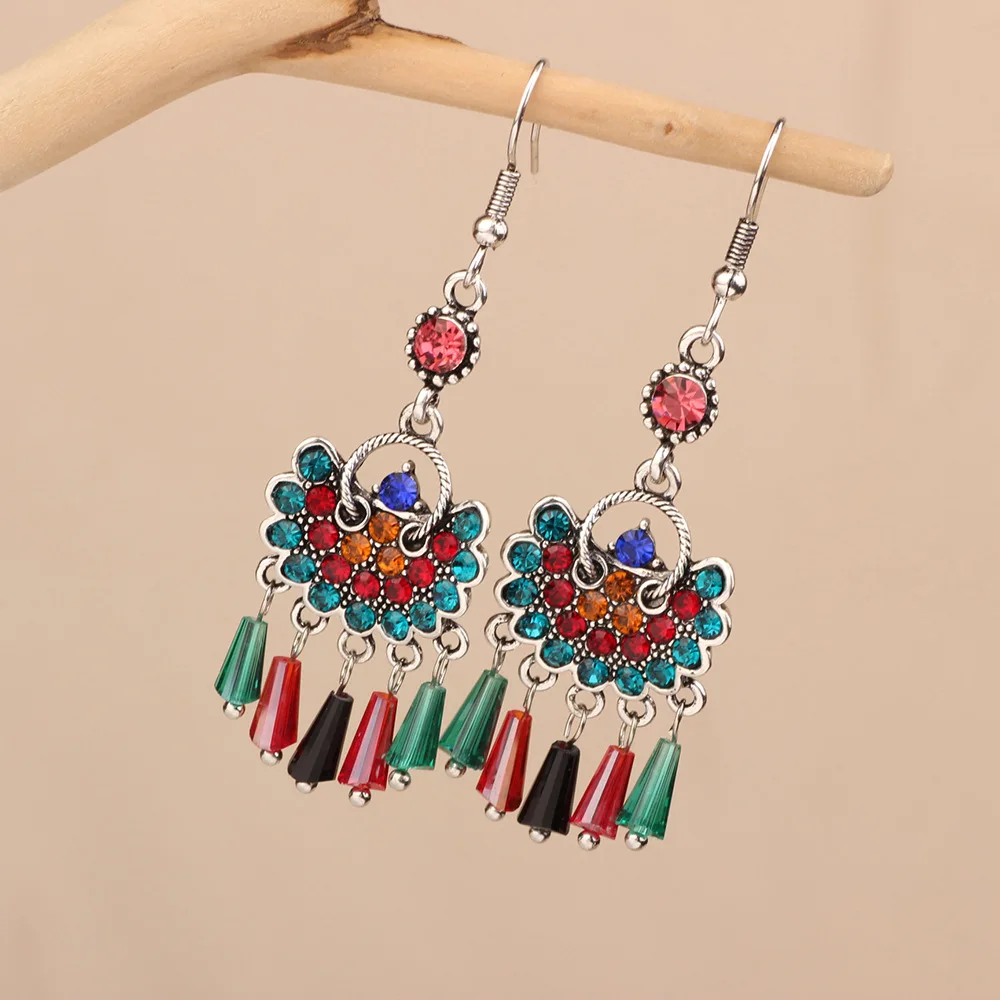 

Chinese Style Yunnan Dai Tibetan Silver Fashion Personalized Versatile Crystal Tassel Earrings For Women Party Girlfriend Gift