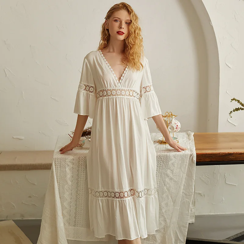 

Женские длинные ночные рубашки с глубоким V-образным вырезом