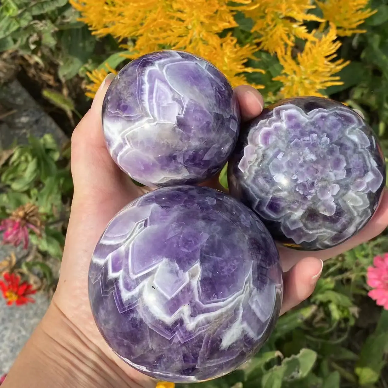 

Brand New Natural Dream Amethyst Ball Polished Globe Massaging Sphere Reiki Healing Stone Home Decoration Exquisite Gifts + Base