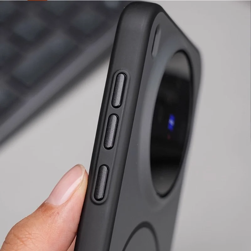 Magnetic Hybrid Silicone+PC Shockproof Colorful Matte Back Case – Enhanced Durability and Style