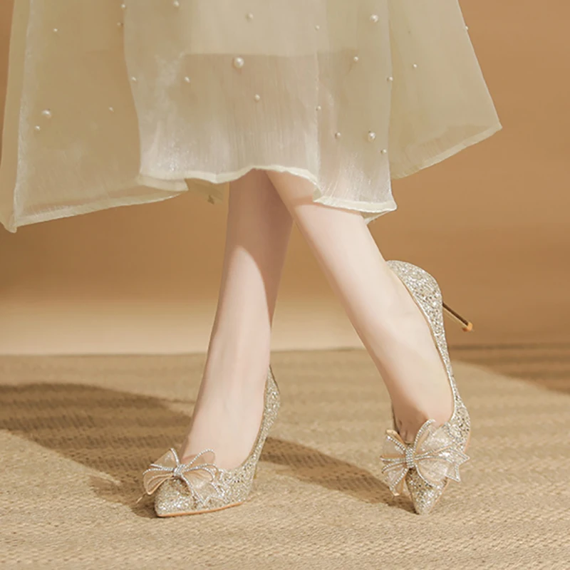 Рисунок 6 - Женские туфли-лодочки на тонком высоком каблуке