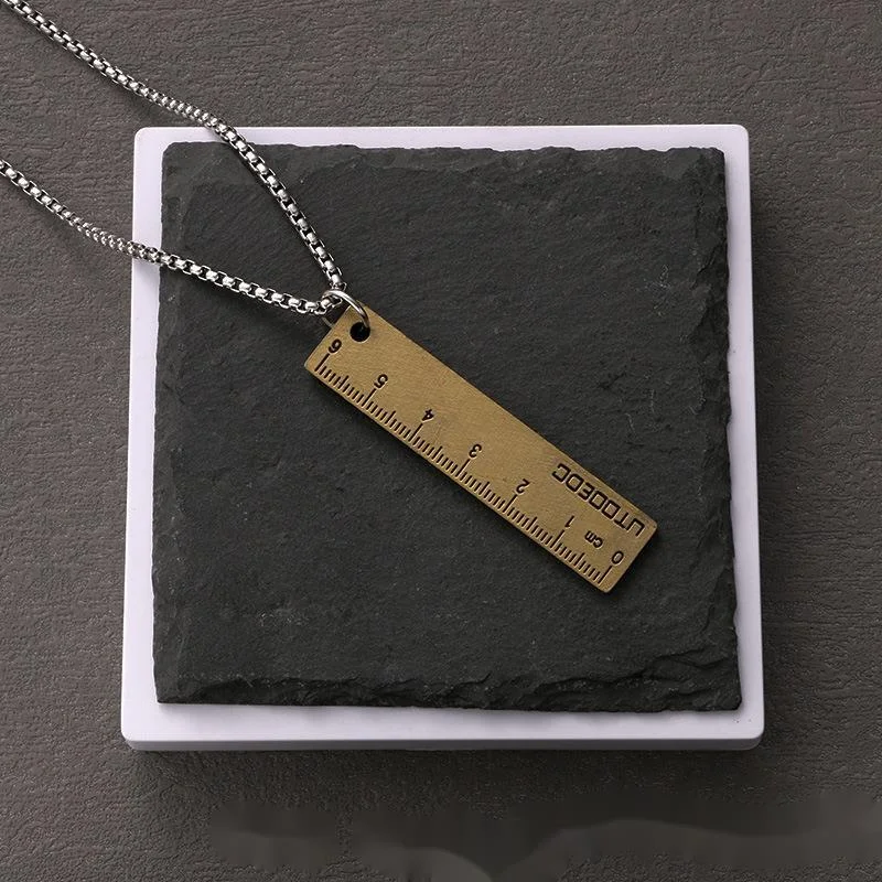 Nouveau mini visage souriant, pendentif compact, règle, collier, accessoires créatifs pour hommes, chaîne de pull pour femme_voghion.com