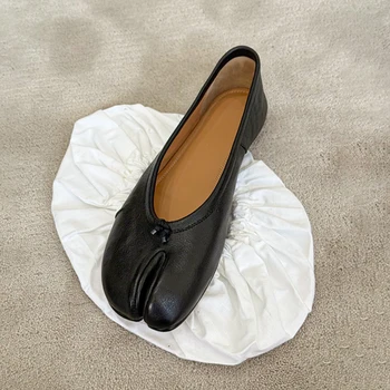 Genuine leather Ballet flats Black comfortable flats Womens Tibi toeseparated shoes Sheepskin pleated Mary Janes Designer womens 1