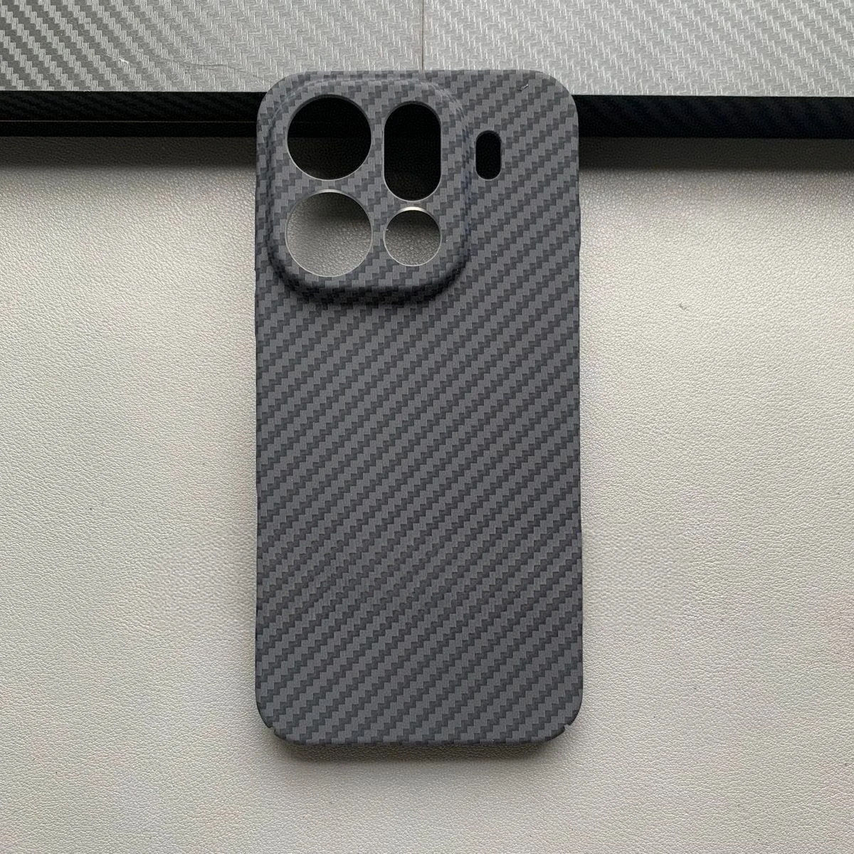 Carbon Fibre Slim Protective Hard Back Cover Case համար Smartphone