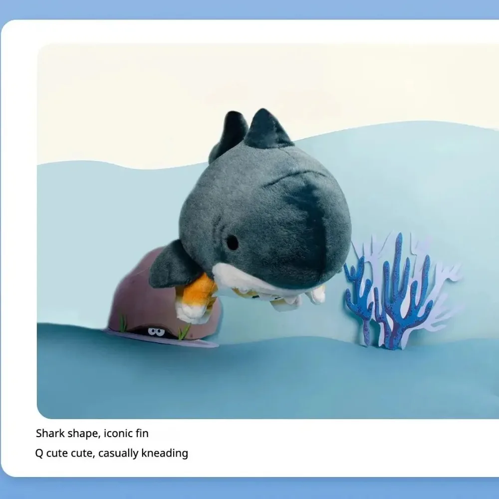 MINISO lindo tiburón gato muñeco de peluche hermosa habitación y