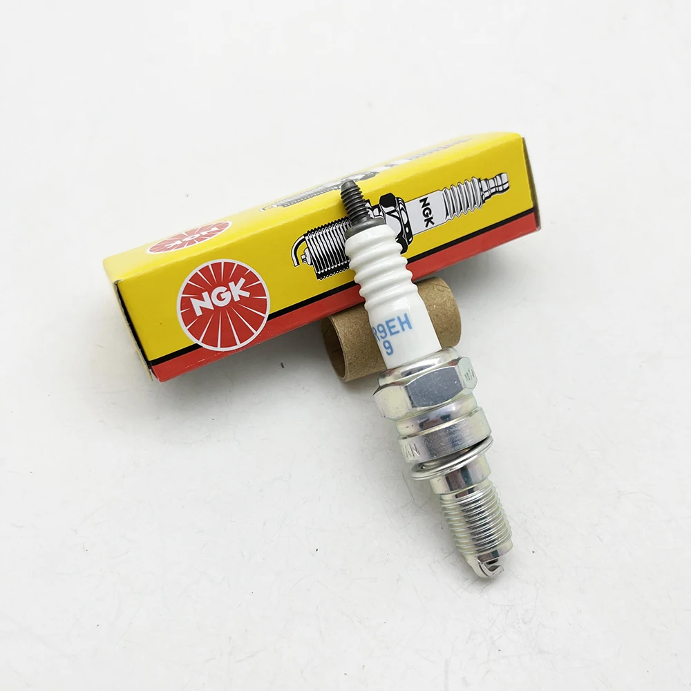 Candela Originale Da 1 Pz Cr9Eh-9 #7502 Per Alcuni Modelli Di Calici Piccoli Cb400, Cbr250, Cbr650 E Cbf1000