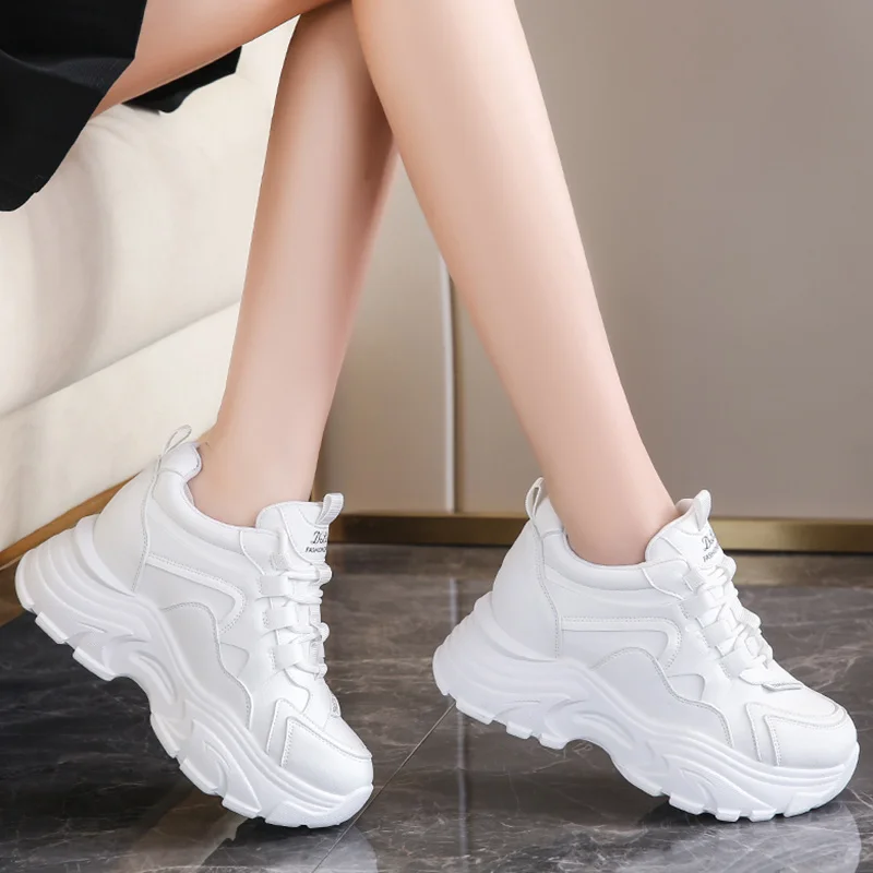 

Женские кроссовки на платформе с круглым носком, без шнуровки