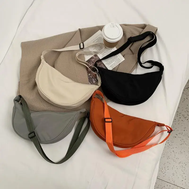 

2023 nylon messenger bag women's new trendy dumpling bag lightweight small shoulder bag armpit bag simple shoulder canvas bag