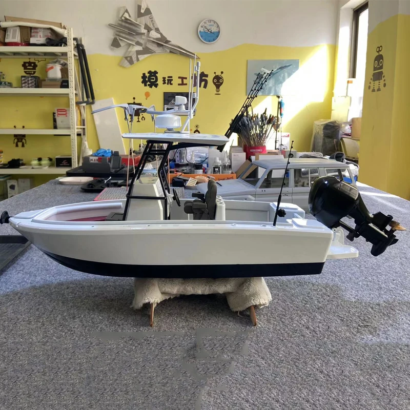 1/12 Model Kit Fishing Boat DIY Resin Model Kit Toy Outboard