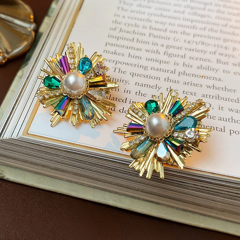 Ethnic Style Rhinestone Crystal Flower Pearl Stud Earrings for Women Vintage Creative Design Earring Fashion Jewelry