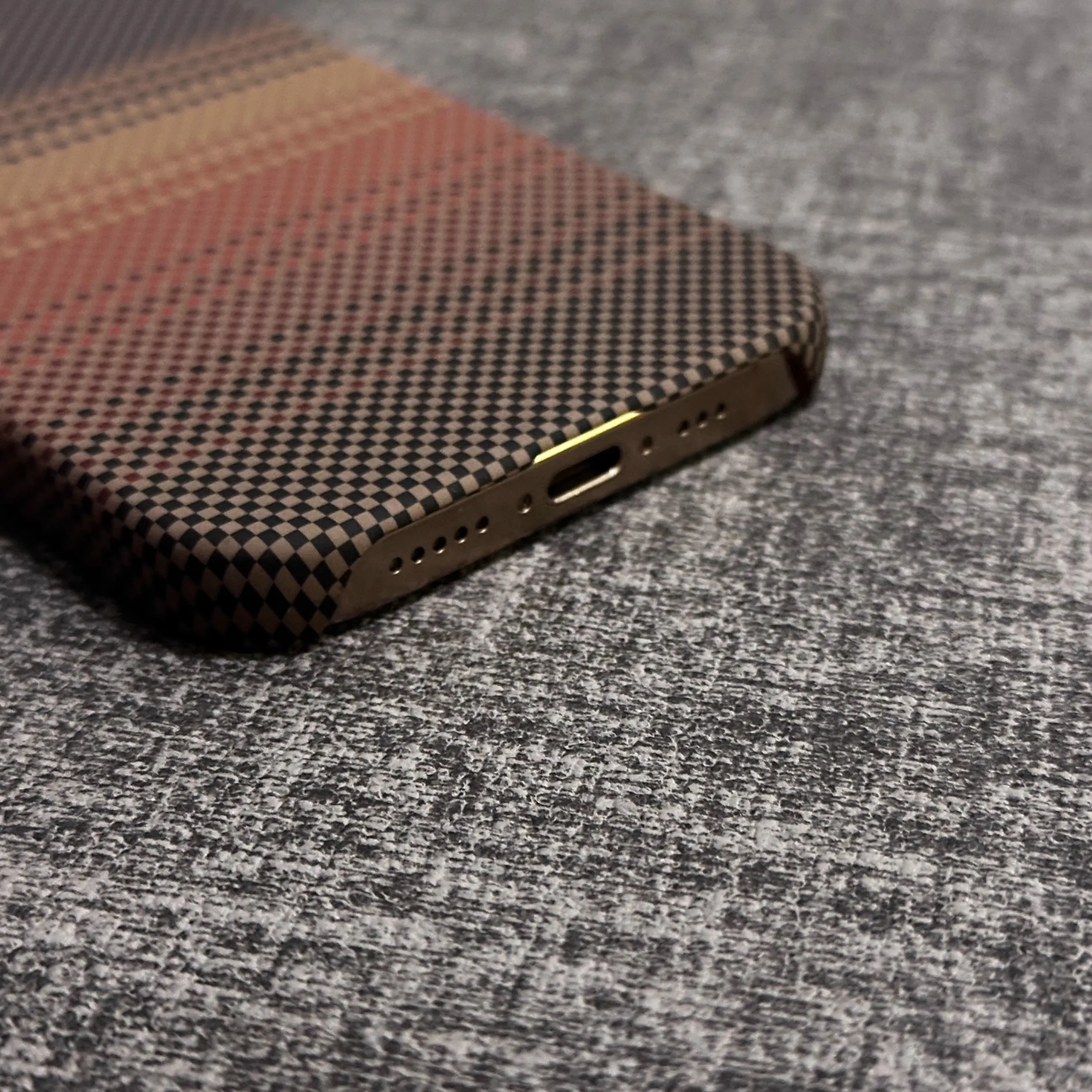 Kevlar Carbon Fiber Texture Slim Matte Magnetic Phone Case