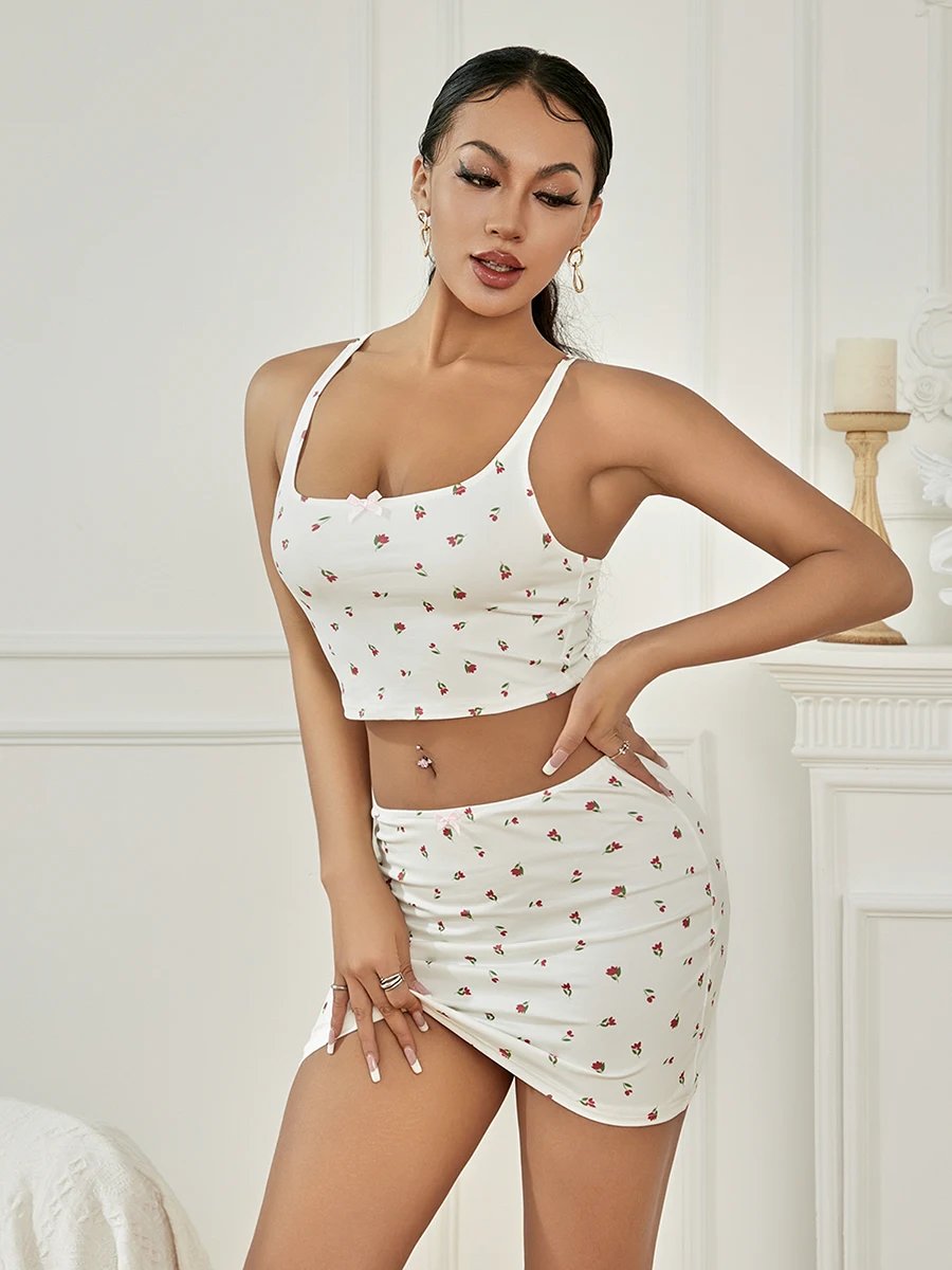 

Domingbub Women Y2k Loungewear Two Piece Outfit Spaghetti Strap Floral Cami Tops and Short Pants Sets Sleepwear