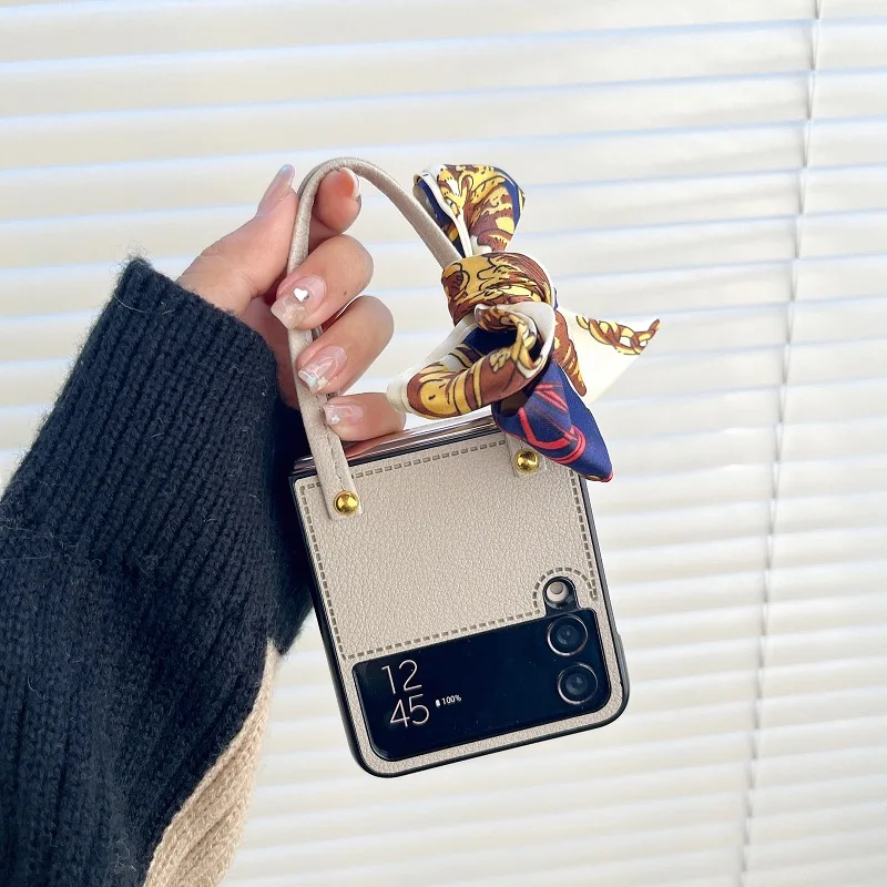 Hülle mit Gürtelschlaufen für Samsung Galaxy Z Flip 6 Z Flip 5 Z Flip 4 3 2 1 Hülle Stoßfeste Schale für Flip 2 Rückseite_voghion.com