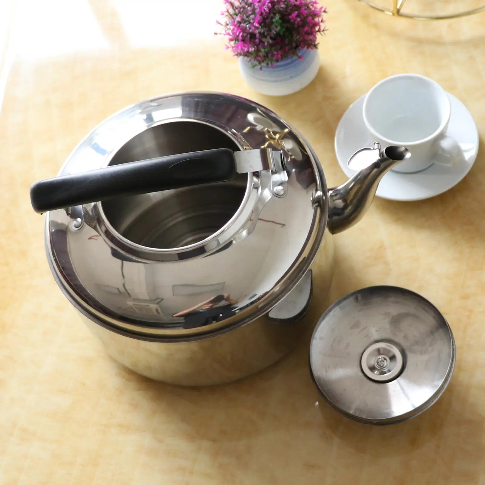 Kettle With Grooved Handle Stainless Steel Non-Slip pot tea Kettle Hob