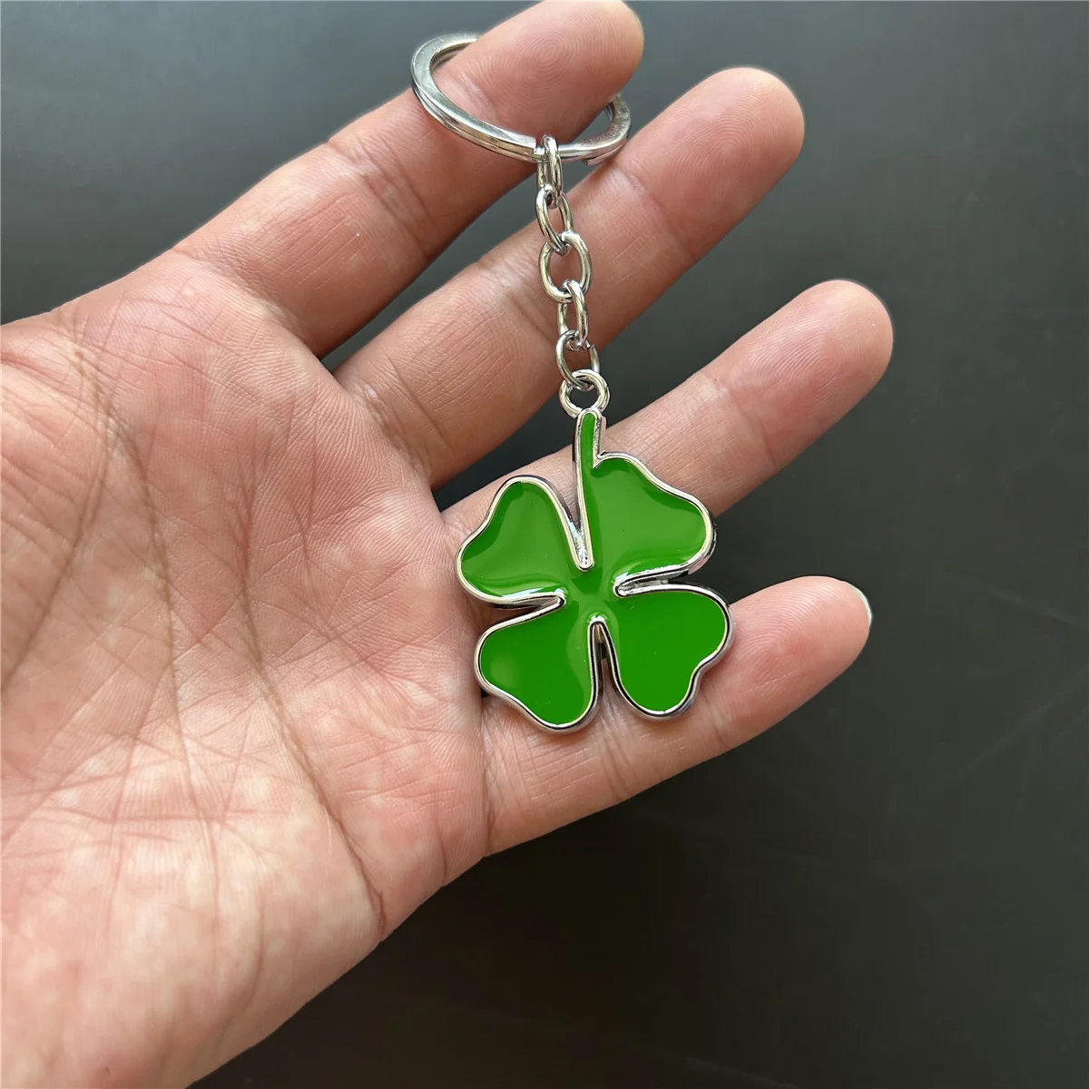 Green Four Leaf Clover Metal Car Keychain Keyring - Lucky Pendant Car Styling Accessory