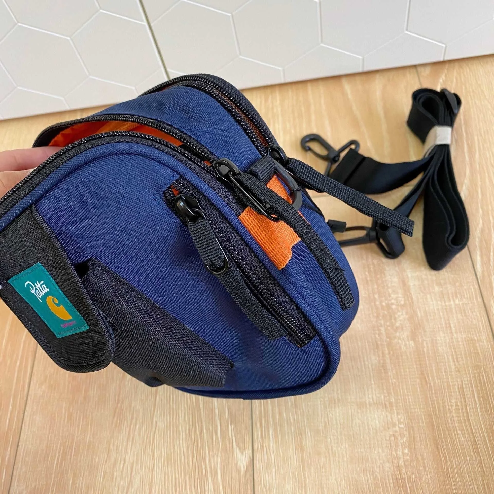 7D51D4A5-CE41-4034-AFDE-2A4013