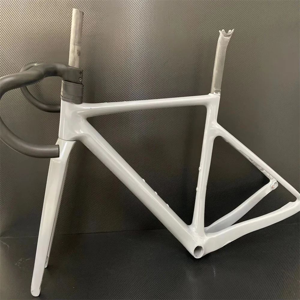 Road bike carbon frame all internal wiring compatible Di2 group 700C road bicycle carbon frameset Super-Light Collection