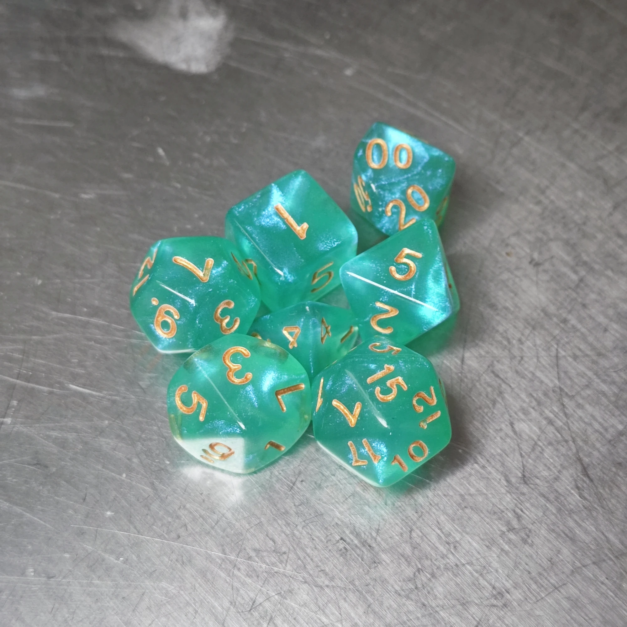 7 개/대 녹색 그라디언트 별이 빛나는 하늘 다면체 주사위 D&D COC 주사위 D4 D6 D8 D10 D% D12 D20 테이블 게임 DND RPG