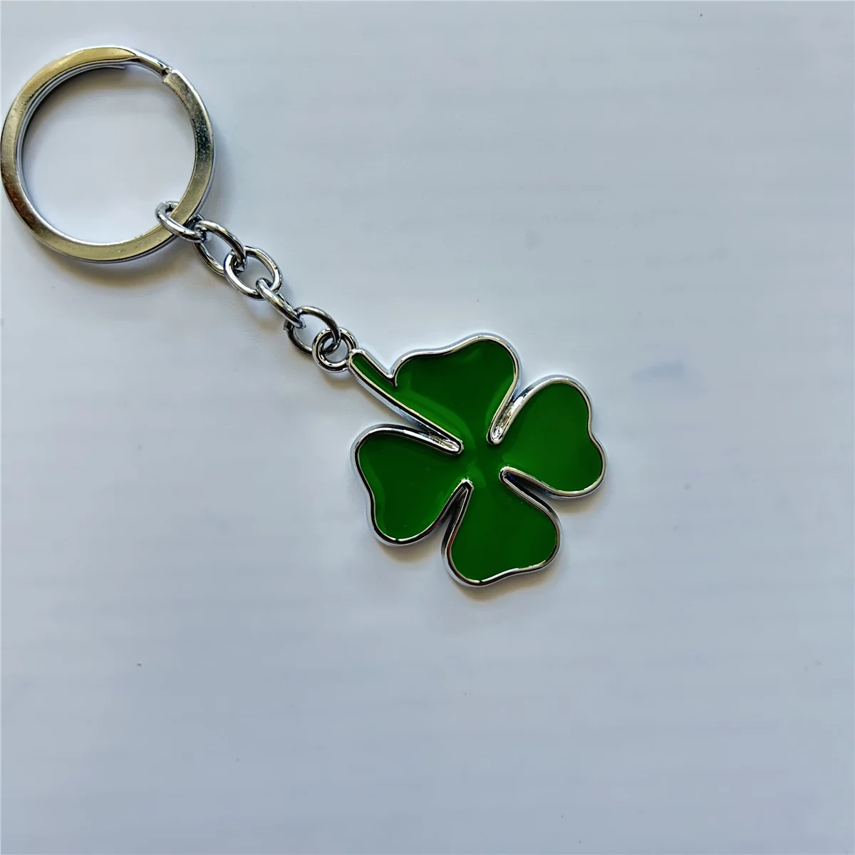 Green Four Leaf Clover Metal Car Keychain Keyring - Lucky Pendant Car Styling Accessory